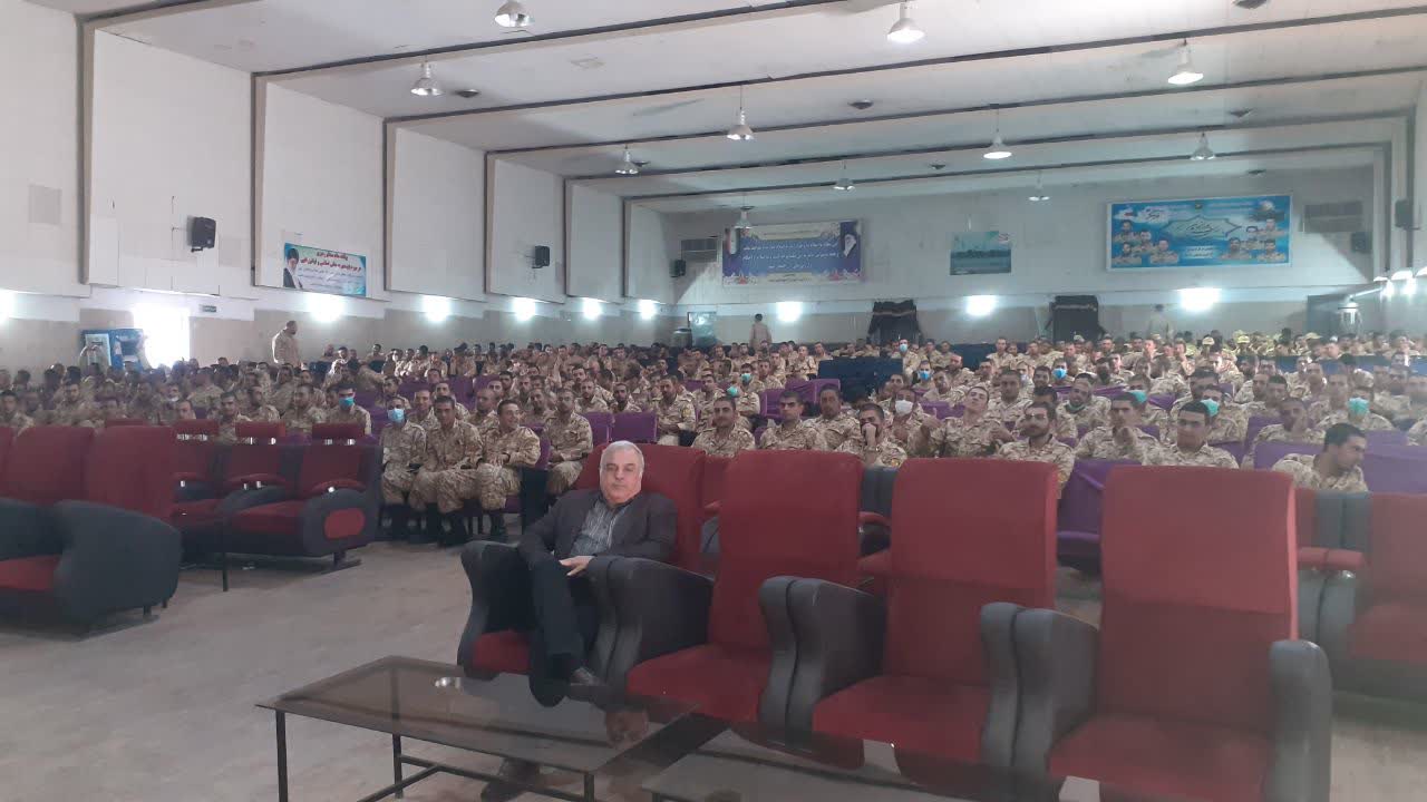 آموزش معارف جنگ جهت کارکنان وظیفه مقطع تحصیلی اعزامی 1 / 7 / 1404 ..