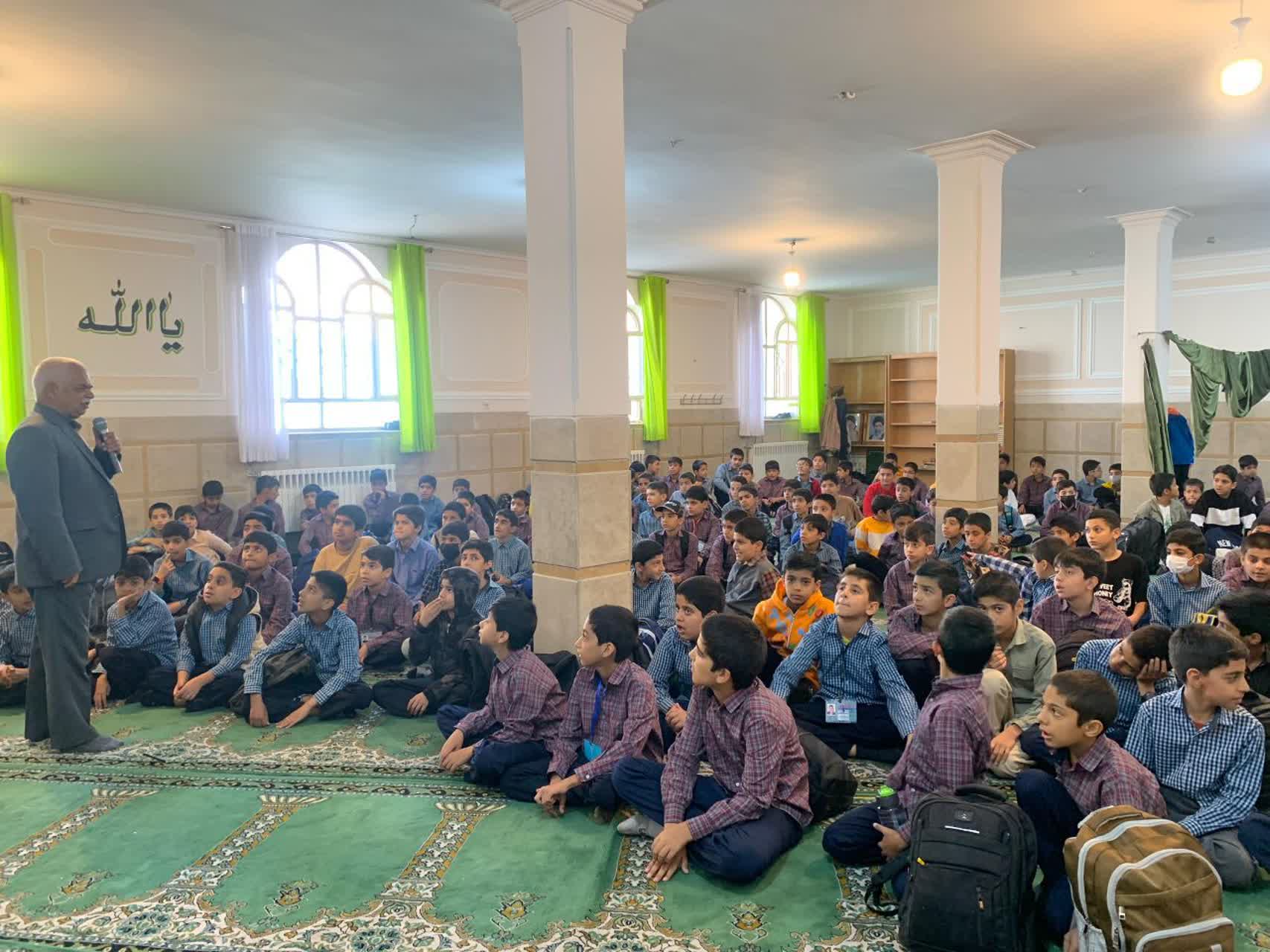 سخنرانی و روایتگری به مناسبت ۱۳ آبان