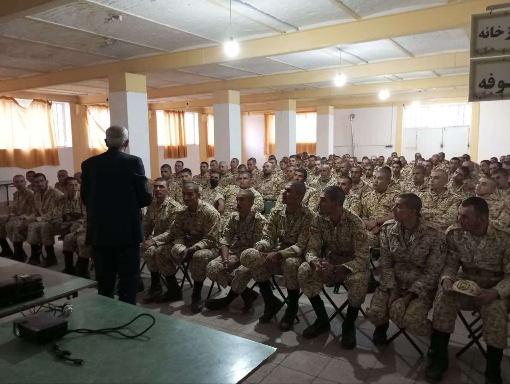 اجرای آموزش معارف جنگ در مرکز آموزش03