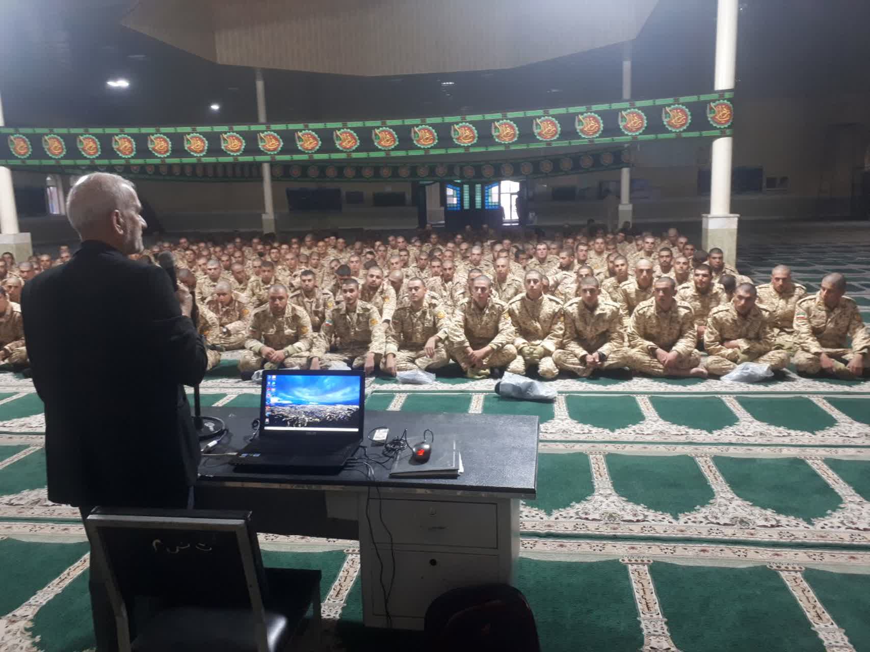 اجرای آموزش معارف جنگ در مرکز آموزش03