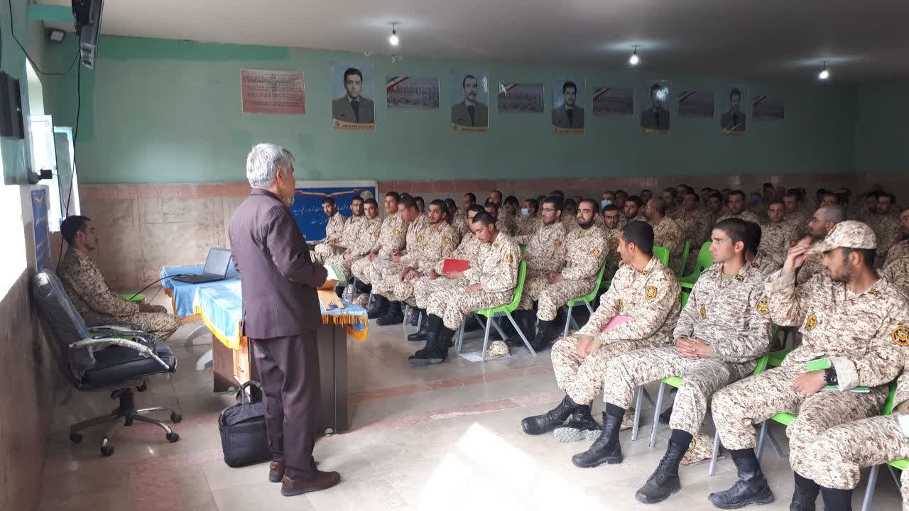 اجرای آموزش معارف جنگ در مرکز آموزش شهید اسدی