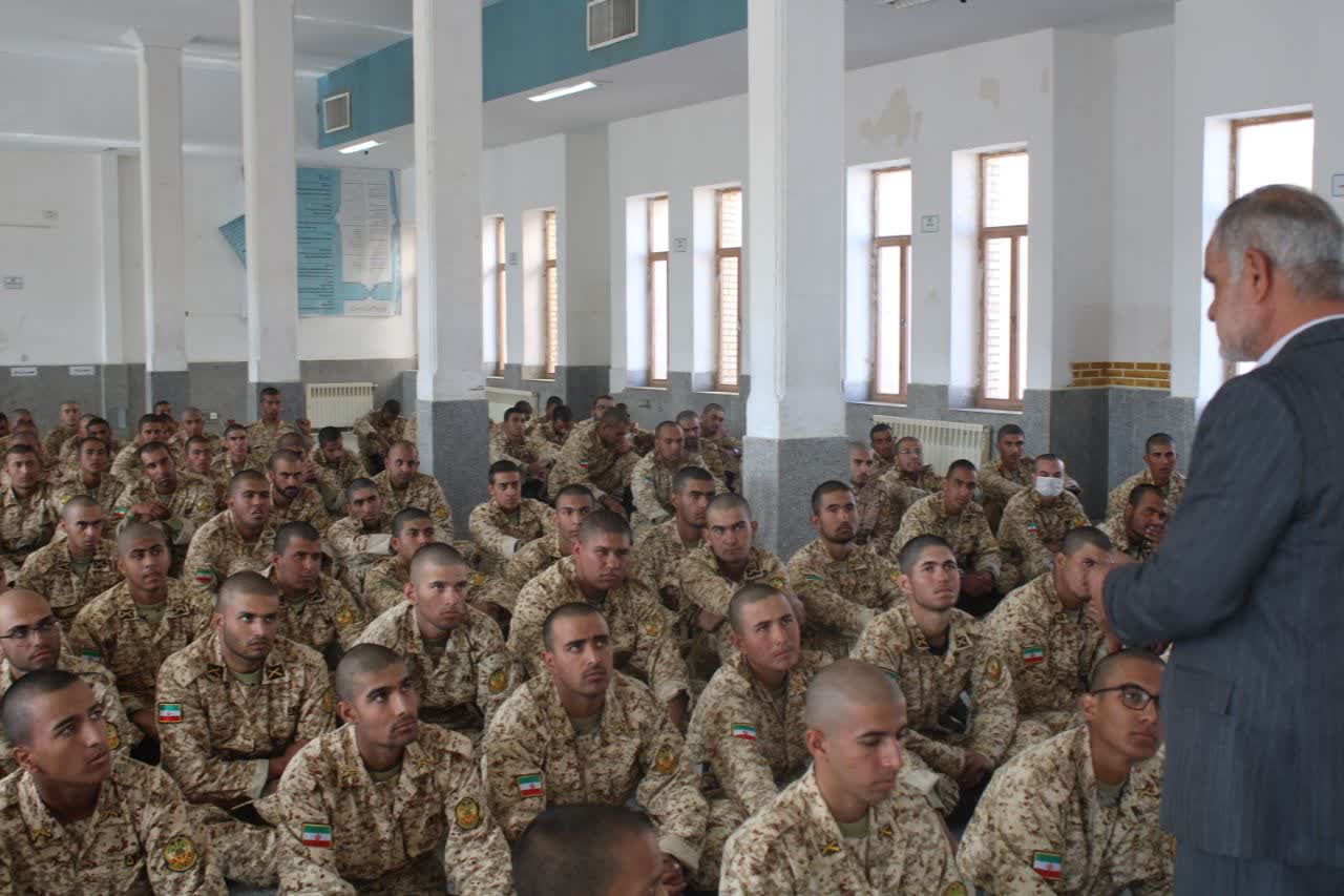 اجرای دوره آموزش معارف جنگ در مرکز آموزش 04 مرآ