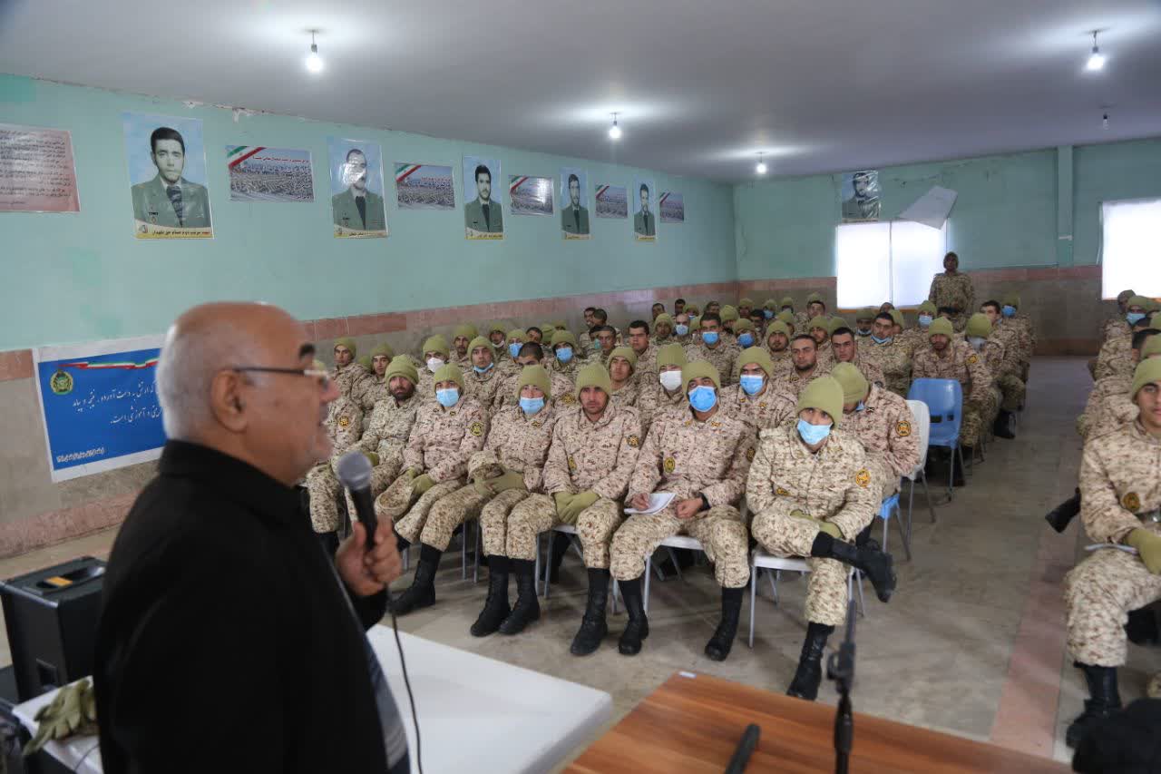 اجرای دوره آموزش معارف جنگ در مرکز آموزش شهید اسدی دژبان آجا