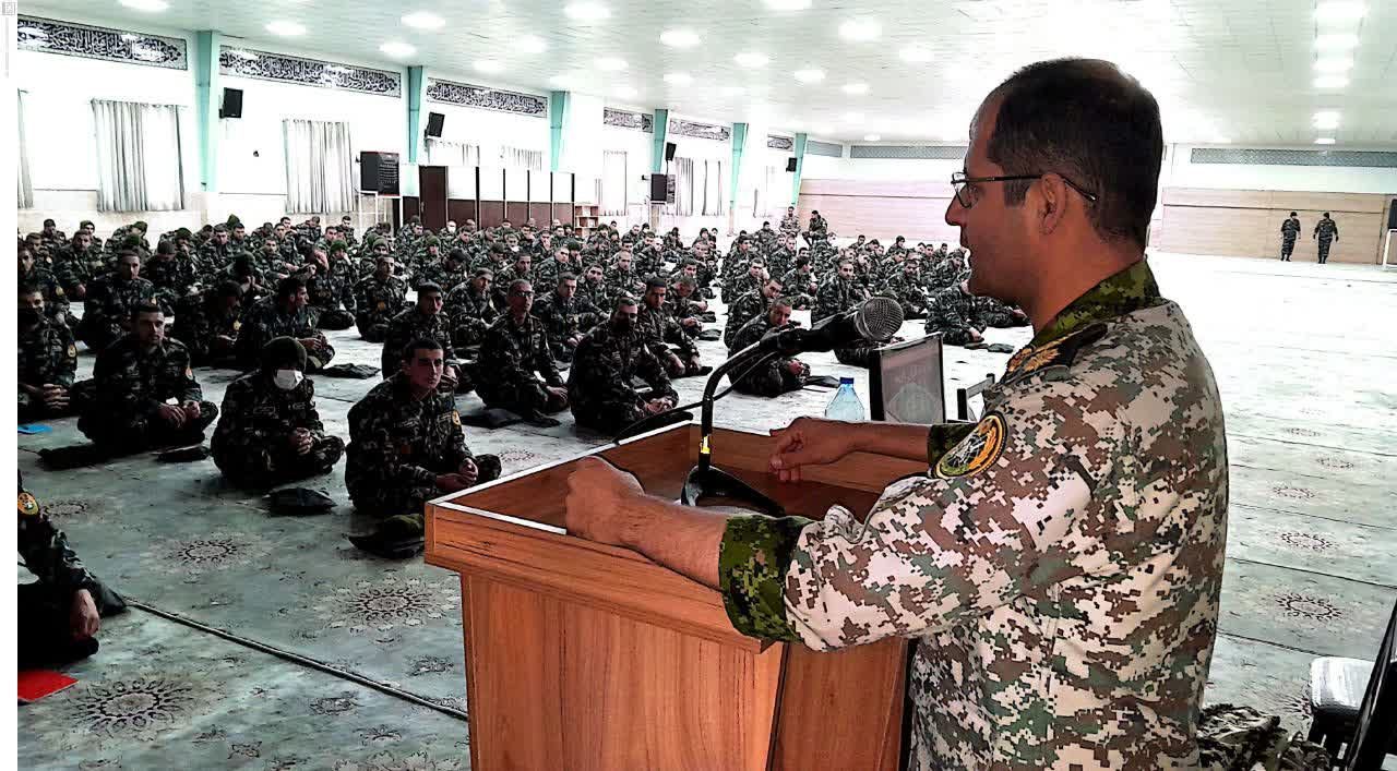 اجرای دوره آموزش معارف جنگ در مرکز آموزش پدافند سمنان