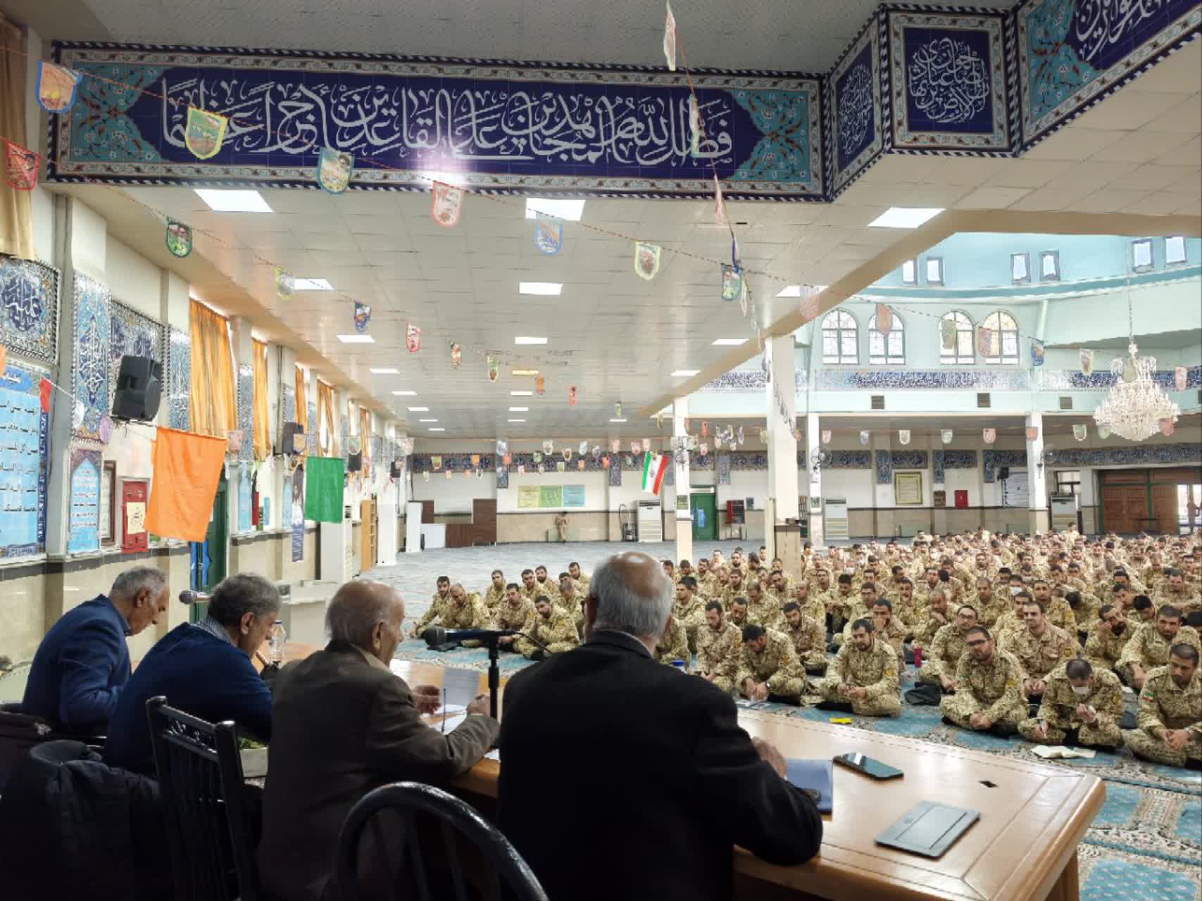 اجرای دوره آموزش معارف جنگ در مرکز آموزش 01 نزاجا