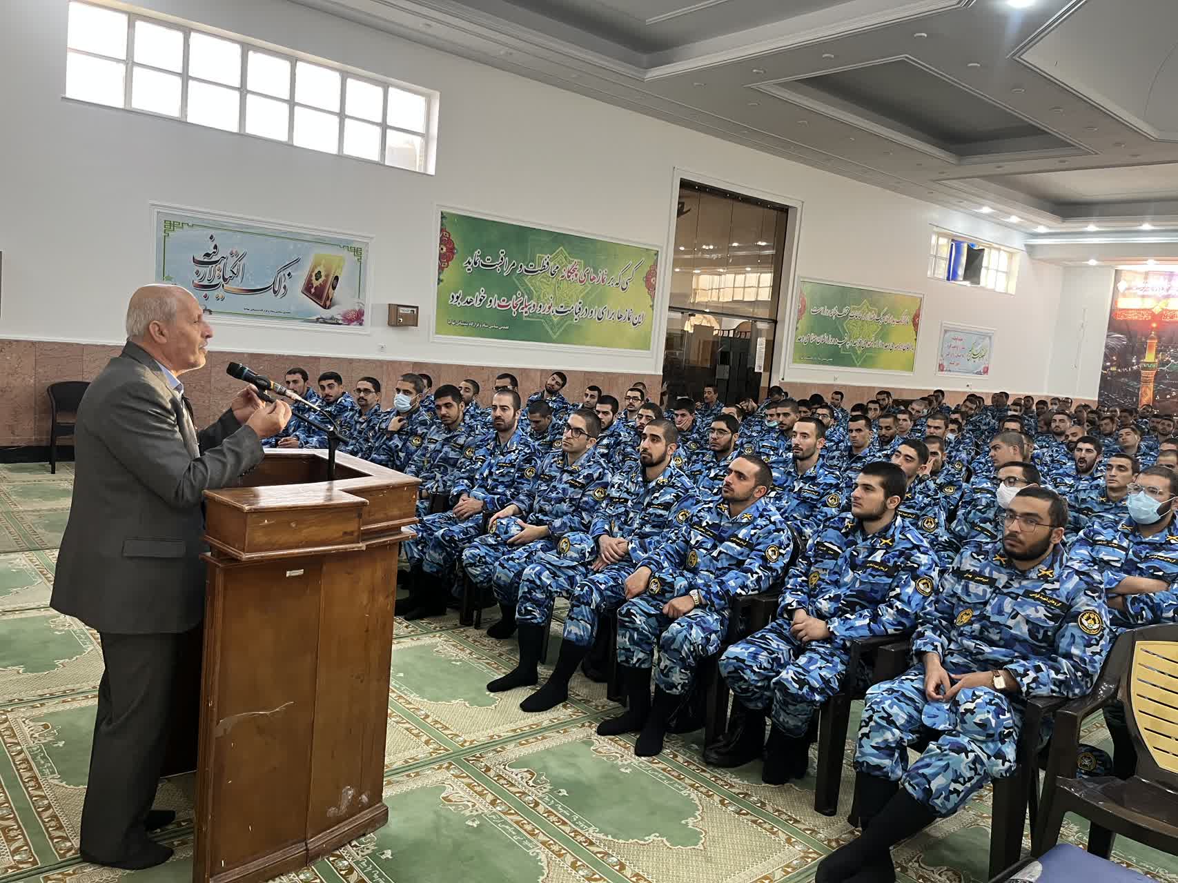 اجرای دوره آموزش معارف جنگ در مرکز آموزش خضرایی نهاجا