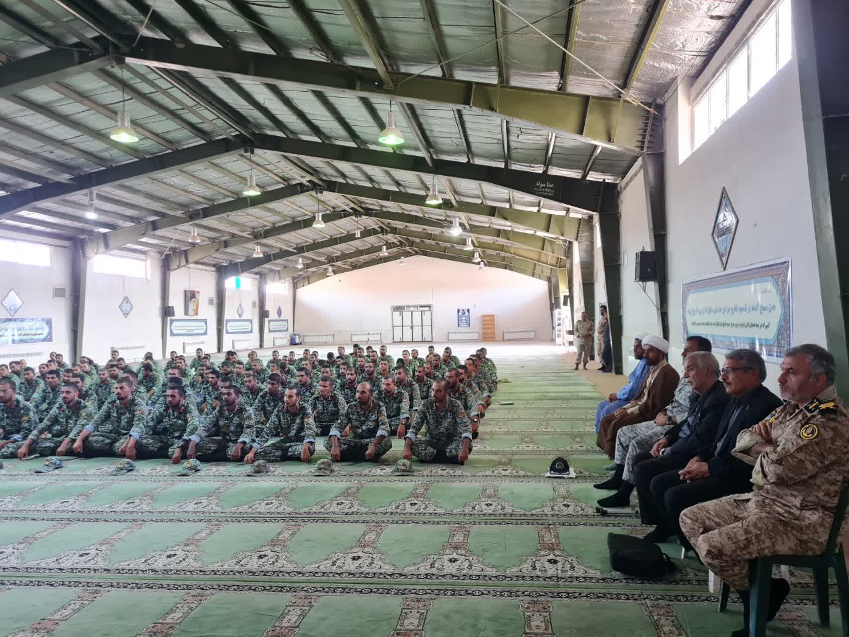 افتتاحیه آموزش معارف جنگ مشمولین وظیفه دانشگاهی در اردوگاه مرکز آموزش شهدای وظیفه نداجا خارج از شهر سیرجان