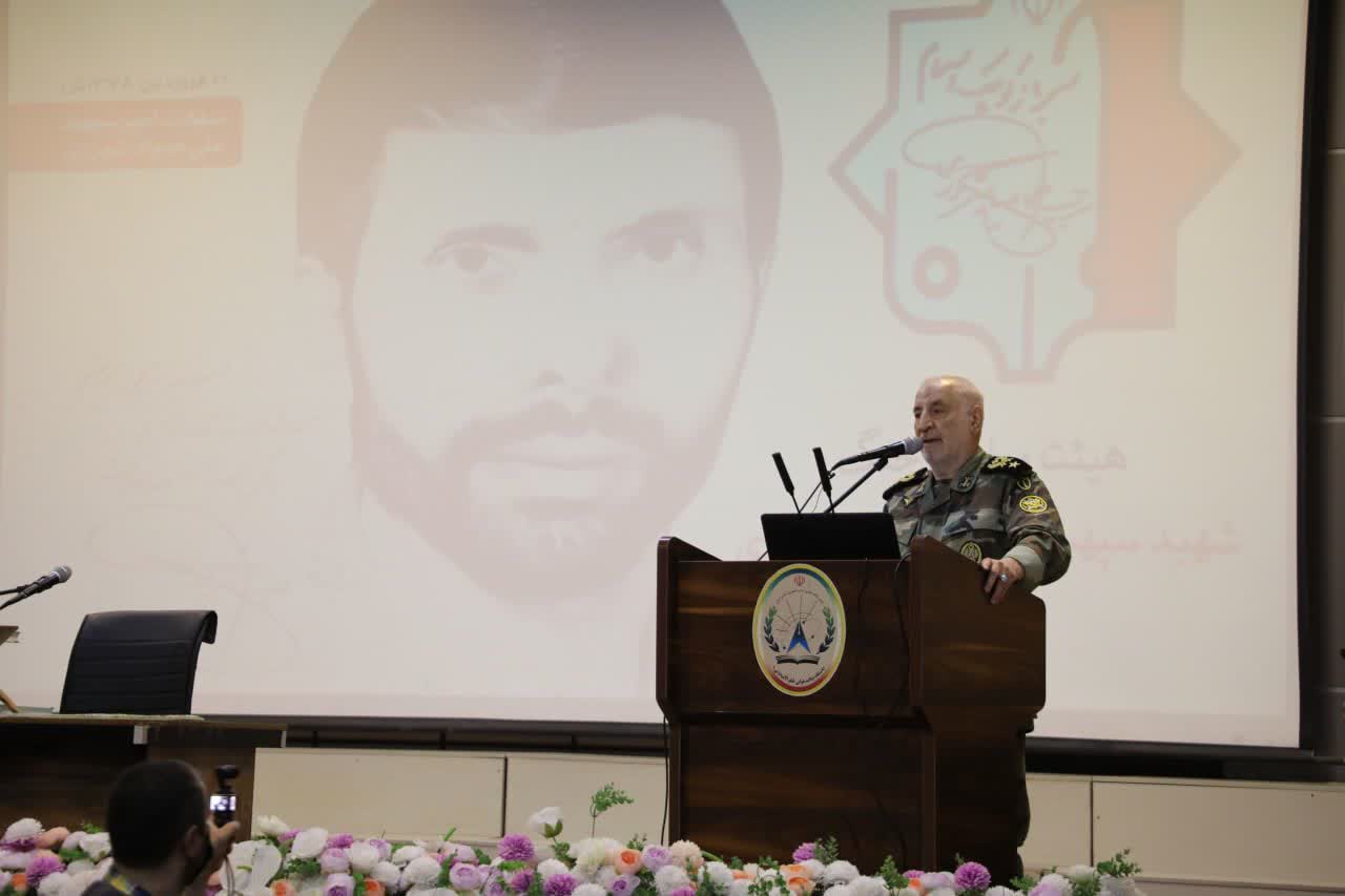 آیین افتتاحیه دوره آموزش نظری معارف جنگ در دانشگاه پدافند هوایی خاتم‌الانبیا(ص) برگزار شد