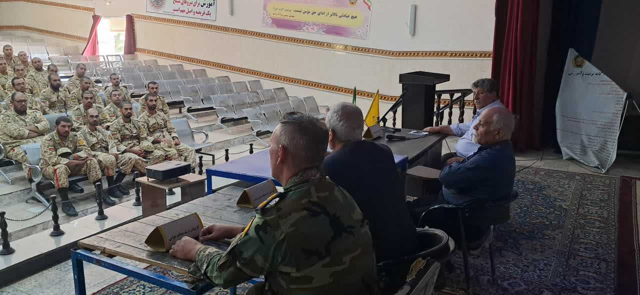 برگزاری دوره ۱۰۱ آموزش معارف جنگ در مرکز تربیت و آموزش ۰۳ شهید برخورداری نزاجا
