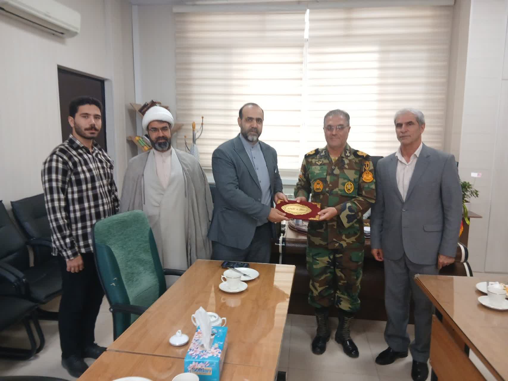 دیدار رئیس گروه معارف جنگ غرب با رییس دادسرای نظامی استان کرمانشاه