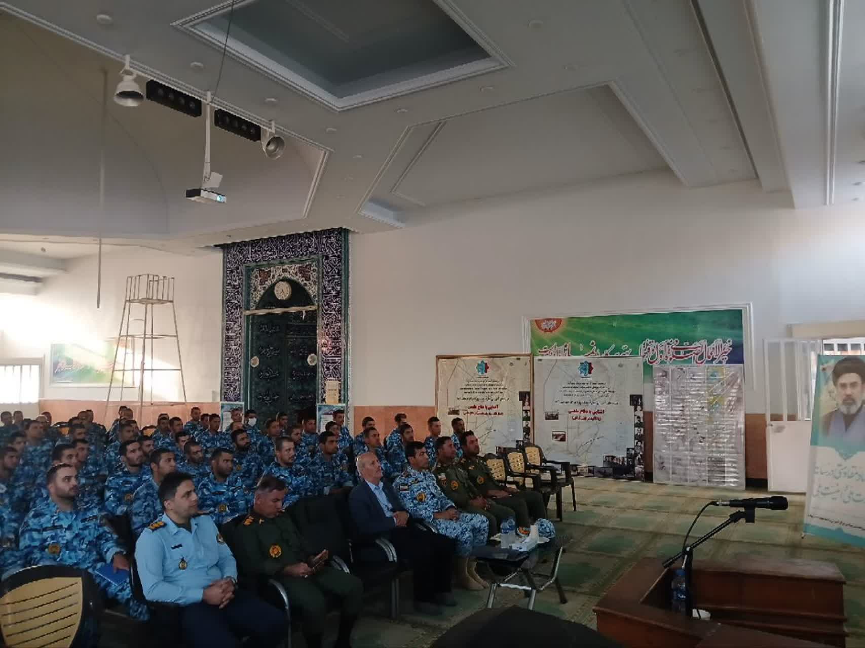 برگزاری دوره آموزشی معارف جنگ برای کارکنان وظیفه مرکز آموزش شهید محمدعلی قدس نهاجا