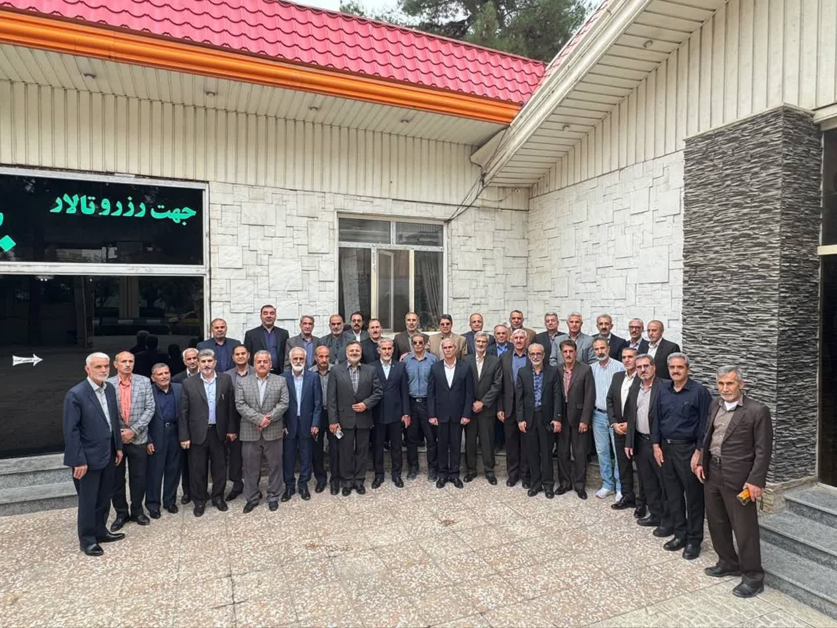 تجلیل از پیشکسوتان و وابستگان ارتش در غرب کشور به مناسبت سالگرد عملیات غرورآفرین والفجر ۴